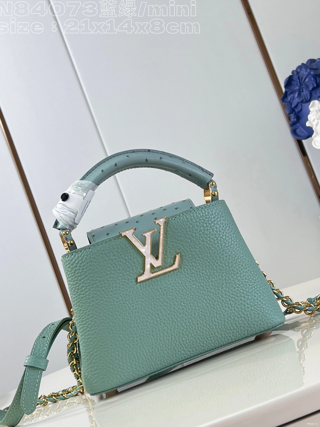 LOUIS VUITTON MINI-22*12*8CM CAPUCINES 0718
